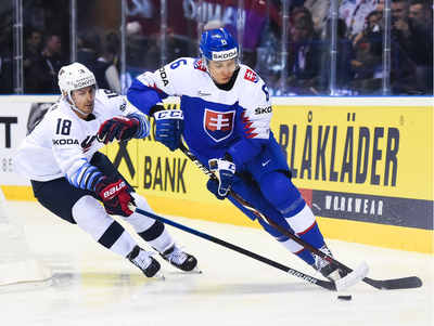 Screenshot_2019-05-10 IIHF - Gallery USA vs Slovakia - 2019 IIHF Ice Hockey World Championship