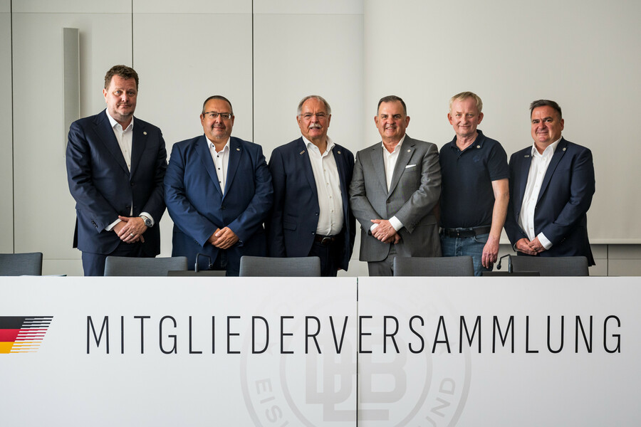 cp-d2-DEB-MitgliederVers25-107k