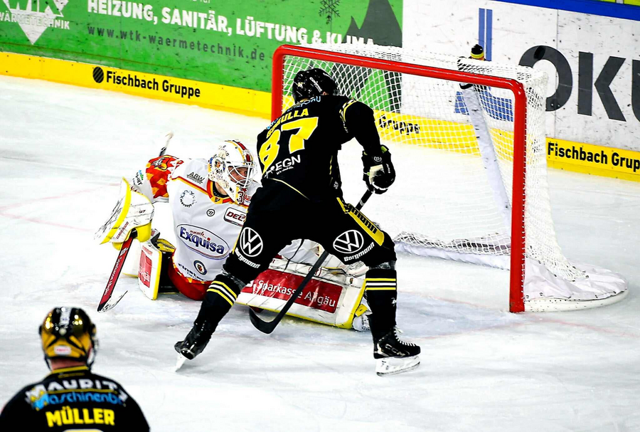 CF891F93-4499-4FAA-BF22-4D322A4DB54D