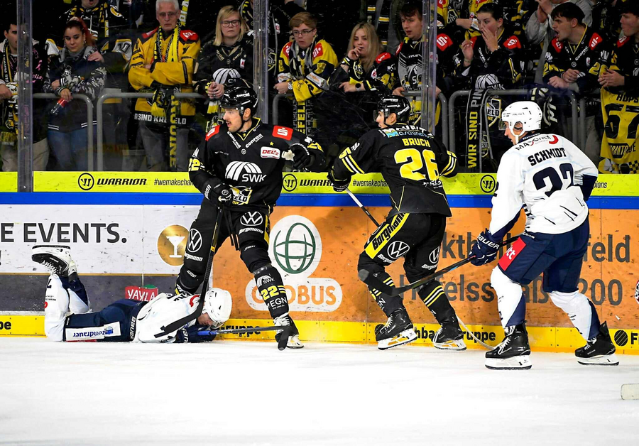 F9E1B0F6-7DC8-4BAA-ADC8-D19563B6F528