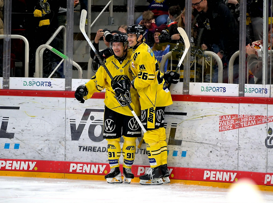 FCE47224-9C18-4DF7-84B5-21FDE8C7CDEC